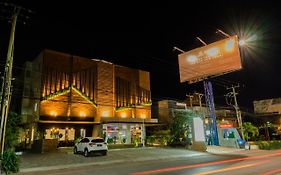Berry Biz Hotel Sunset Road