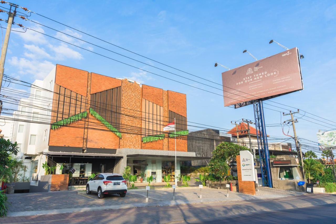 Berry Biz Hotel Sunset Road Seminyak  Exterior photo